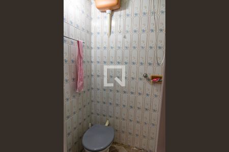 Casa à venda com 145m², 4 quartos e 1 vagaBanheiro de serviço