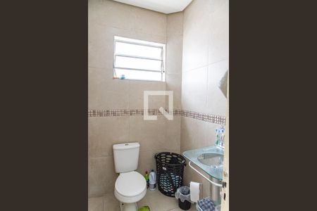 Casa à venda com 145m², 4 quartos e 1 vagaBanheiro 2