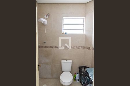 Casa à venda com 145m², 4 quartos e 1 vagaBanheiro 2