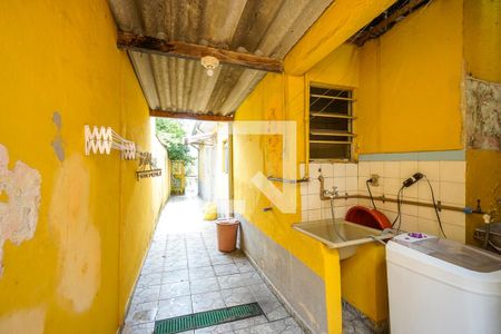 Casa de condomínio à venda com 302m², 5 quartos e sem vaga Casa de condomínio à venda com 302m², 5 quartos e sem vagaÁrea de serviço