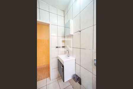 Casa de condomínio à venda com 302m², 5 quartos e sem vaga Casa de condomínio à venda com 302m², 5 quartos e sem vagaBanheiro social