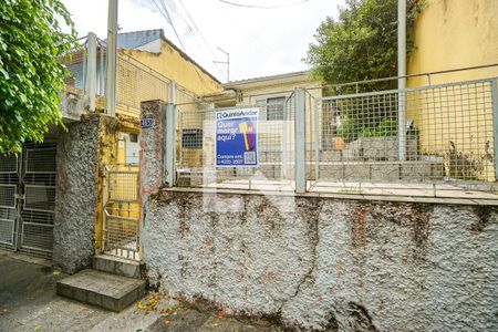 Casa de condomínio à venda com 302m², 5 quartos e sem vaga Casa de condomínio à venda com 302m², 5 quartos e sem vagaFachada