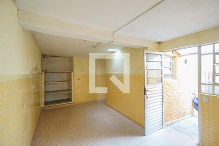 Casa de condomínio à venda com 302m², 5 quartos e sem vaga Casa de condomínio à venda com 302m², 5 quartos e sem vagaSala e cozinha casa 2