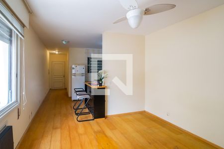 Sala/Quarto de kitnet/studio para alugar com 1 quarto, 33m² em Menino Deus, Porto Alegre