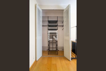 Sala/Quarto de kitnet/studio para alugar com 1 quarto, 33m² em Menino Deus, Porto Alegre