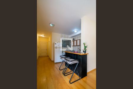 Sala/Cozinha de kitnet/studio para alugar com 1 quarto, 33m² em Menino Deus, Porto Alegre