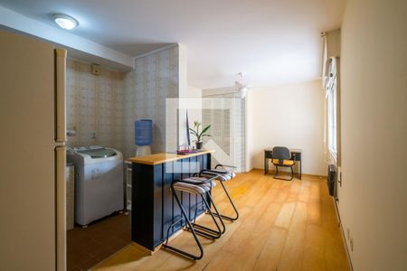 Sala/Cozinha de kitnet/studio para alugar com 1 quarto, 33m² em Menino Deus, Porto Alegre