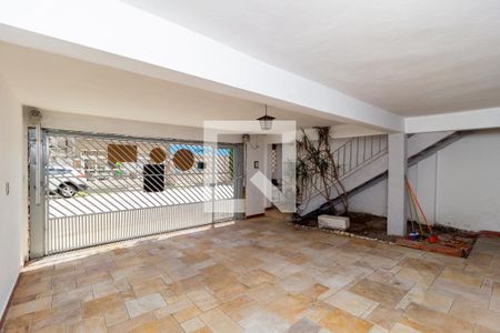 Casa à venda com 209m², 3 quartos e 2 vagas Casa à venda com 209m², 3 quartos e 2 vagasGaragem