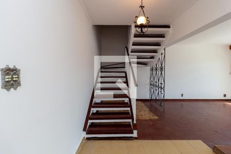 Escada de casa à venda com 3 quartos, 209m² em Vila Prudente, São Paulo