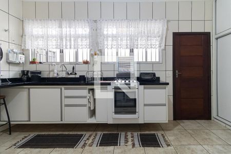 Casa à venda com 320m², 4 quartos e 3 vagasCozinha