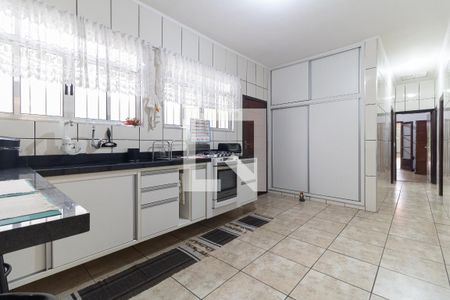 Casa à venda com 320m², 4 quartos e 3 vagasCozinha