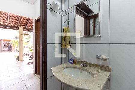 Casa à venda com 320m², 4 quartos e 3 vagasBanheiro da Edícula