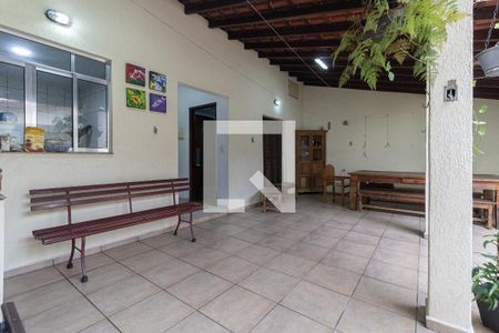 Casa à venda com 320m², 4 quartos e 3 vagasQuintal Coberto