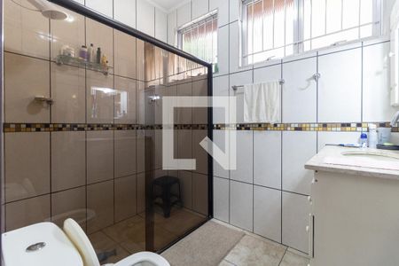 Casa à venda com 320m², 4 quartos e 3 vagasBanheiro 2