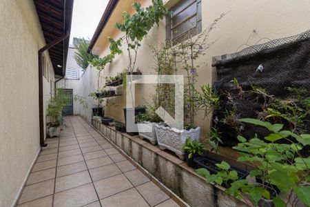 Casa à venda com 320m², 4 quartos e 3 vagasCorredor Lateral