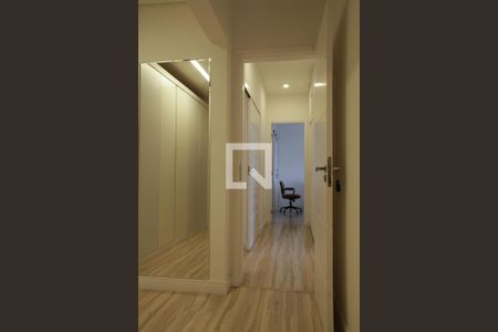 Apartamento à venda com 150m², 4 quartos e 2 vagasCorredor
