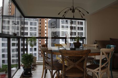 Sala 1 de apartamento à venda com 4 quartos, 150m² em Vila Suzana, São Paulo