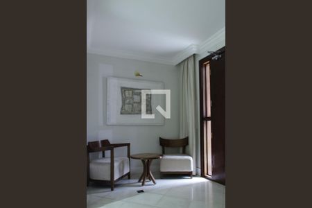 Apartamento à venda com 150m², 4 quartos e 2 vagasHall social