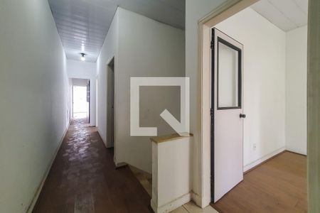 Casa para alugar com 190m², 3 quartos e 3 vagas Casa para alugar com 190m², 3 quartos e 3 vagasEscada Corredor