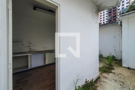Casa para alugar com 190m², 3 quartos e 3 vagas Casa para alugar com 190m², 3 quartos e 3 vagasQuintal