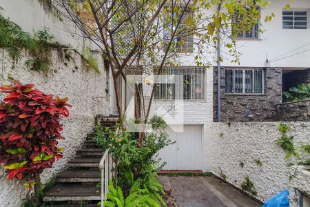 Entrada Fachada de casa para alugar com 3 quartos, 190m² em Vila Mariana, São Paulo