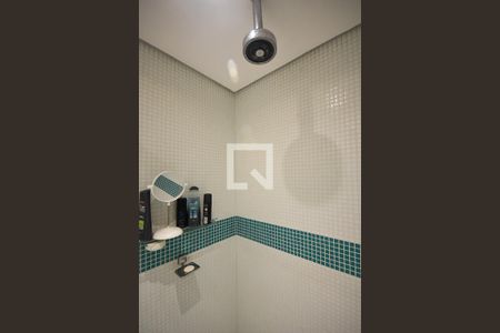 Apartamento para alugar com 220m², 5 quartos e 4 vagasChuveiro do banheiro da suíte 3