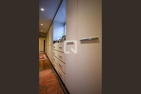 Apartamento para alugar com 220m², 5 quartos e 4 vagasCorredor