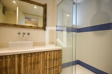 Apartamento para alugar com 220m², 5 quartos e 4 vagasBanheiro suíte 2