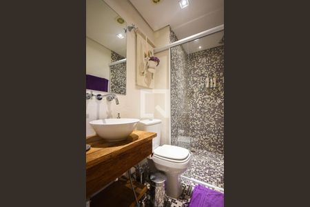 Apartamento para alugar com 220m², 5 quartos e 4 vagasBanheiro suíte 1