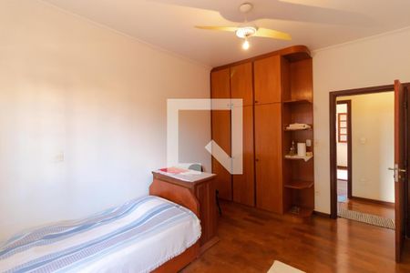 Casa para alugar com 464m², 6 quartos e 2 vagas Casa para alugar com 464m², 6 quartos e 2 vagasQuarto 01