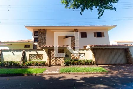 Casa para alugar com 464m², 6 quartos e 2 vagas Casa para alugar com 464m², 6 quartos e 2 vagasFachada
