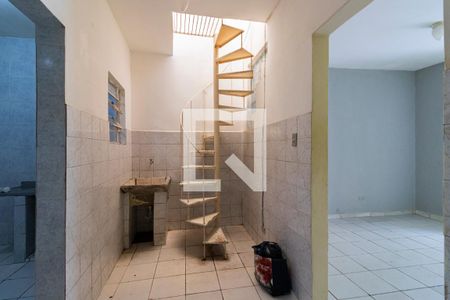 Casa à venda com 100m², 2 quartos e sem vagaÁrea de Serviço