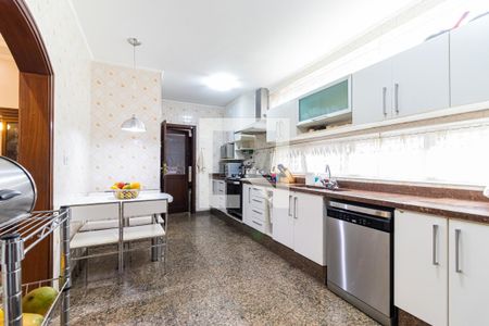 Casa à venda com 280m², 4 quartos e 5 vagasCozinha