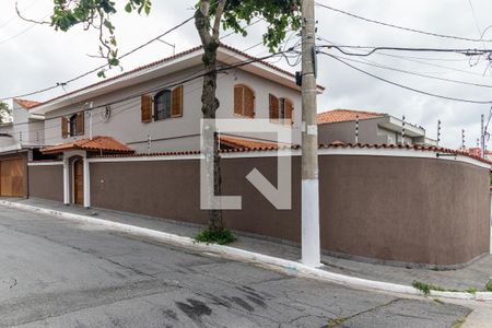 Casa à venda com 280m², 4 quartos e 5 vagasFachada 
