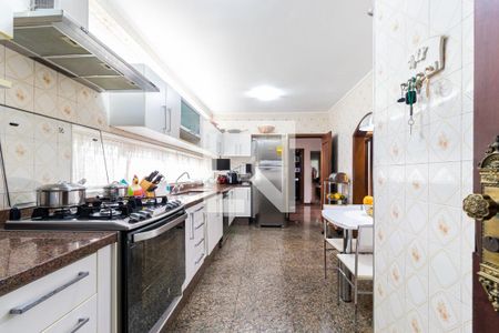 Casa à venda com 280m², 4 quartos e 5 vagasCozinha