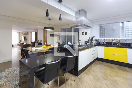 Casa à venda com 280m², 3 quartos e 4 vagasCozinha