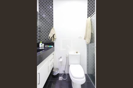 Casa à venda com 280m², 3 quartos e 4 vagasBanheiro da Suíte 2