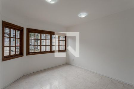Sala 1 de casa para alugar com 3 quartos, 106m² em Chácara das Pedras, Porto Alegre
