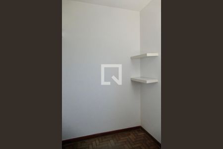 Apartamento para alugar com 95m², 3 quartos e 1 vaga Apartamento para alugar com 95m², 3 quartos e 1 vagaQuarto serviço