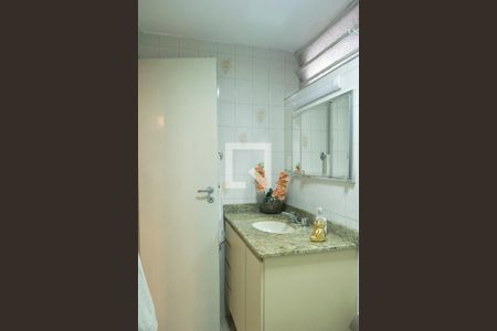 Casa à venda com 350m², 2 quartos e 4 vagasBanheiro