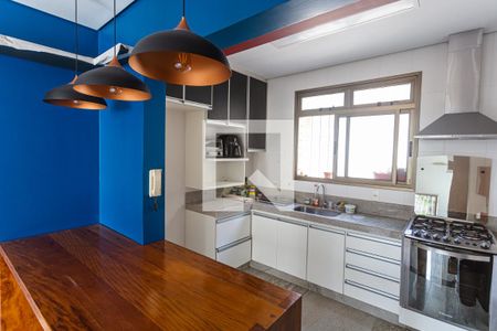 Apartamento para alugar com 76m², 2 quartos e 2 vagas Apartamento para alugar com 76m², 2 quartos e 2 vagasCozinha