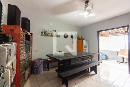 Casa à venda com 125m², 3 quartos e 2 vagas Casa à venda com 125m², 3 quartos e 2 vagasComodo