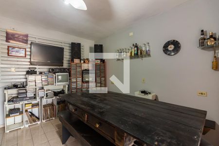 Casa à venda com 125m², 3 quartos e 2 vagas Casa à venda com 125m², 3 quartos e 2 vagasComodo