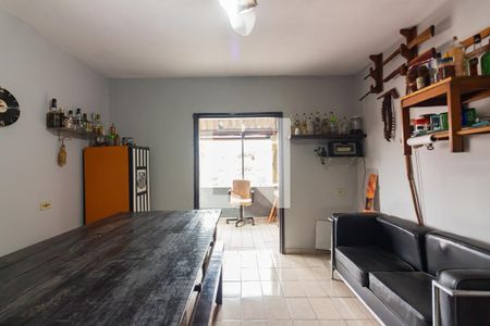 Casa à venda com 125m², 3 quartos e 2 vagas Casa à venda com 125m², 3 quartos e 2 vagasComodo