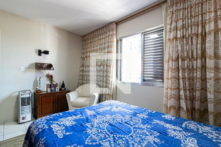 Casa à venda com 199m², 4 quartos e 4 vagasSuite