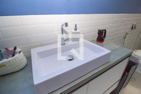 Casa à venda com 240m², 2 quartos e 2 vagas Casa à venda com 240m², 2 quartos e 2 vagasBanheiro 1