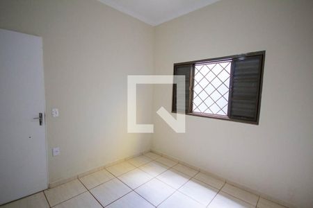 Casa para alugar com 160m², 3 quartos e 3 vagas Casa para alugar com 160m², 3 quartos e 3 vagasQuarto 2