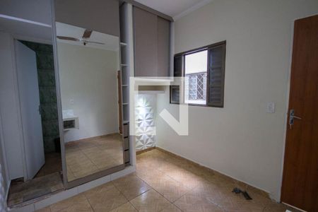 Casa para alugar com 160m², 3 quartos e 3 vagas Casa para alugar com 160m², 3 quartos e 3 vagasSuíte
