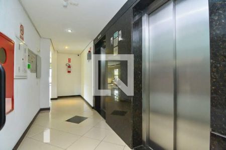 Casa à venda com 110m², 3 quartos e 3 vagasHall social