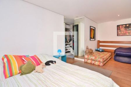 Quarto  de casa para alugar com 3 quartos, 110m² em Água Fria, São Paulo